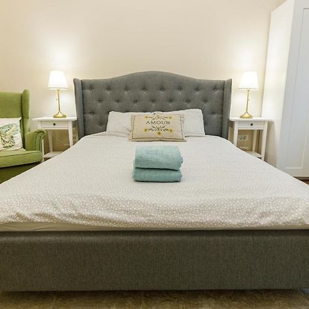 טימישוארה Beautiful Apartment In Heart Of Historical Center מראה חיצוני תמונה