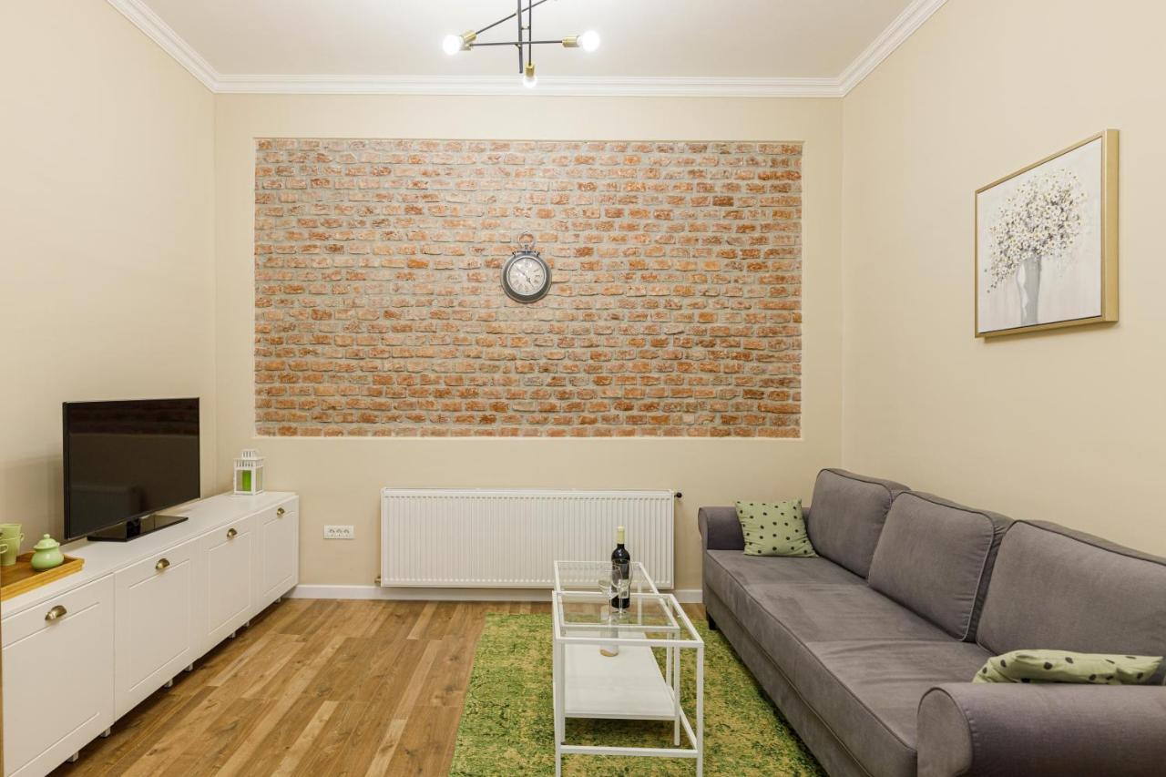 טימישוארה Beautiful Apartment In Heart Of Historical Center מראה חיצוני תמונה
